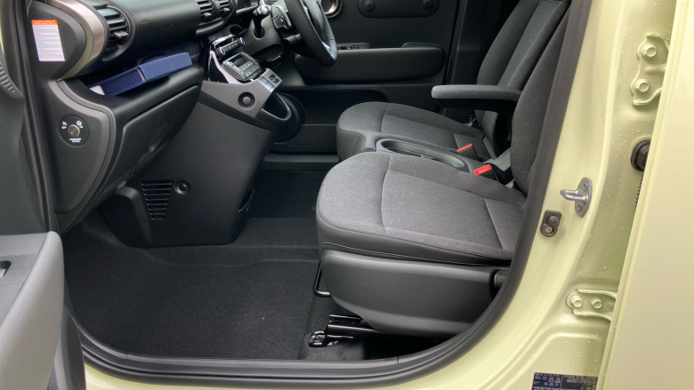 Hyundai INSTER 85kW 02 49kWh 5dr Auto Electric Hatchback